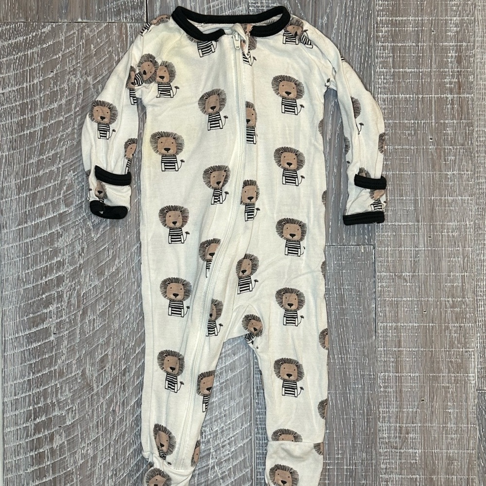 Bestaroo Ultra Soft Bamboo Zippered Onesie Adorable Jailed Lion 🦁 Print 0-3M